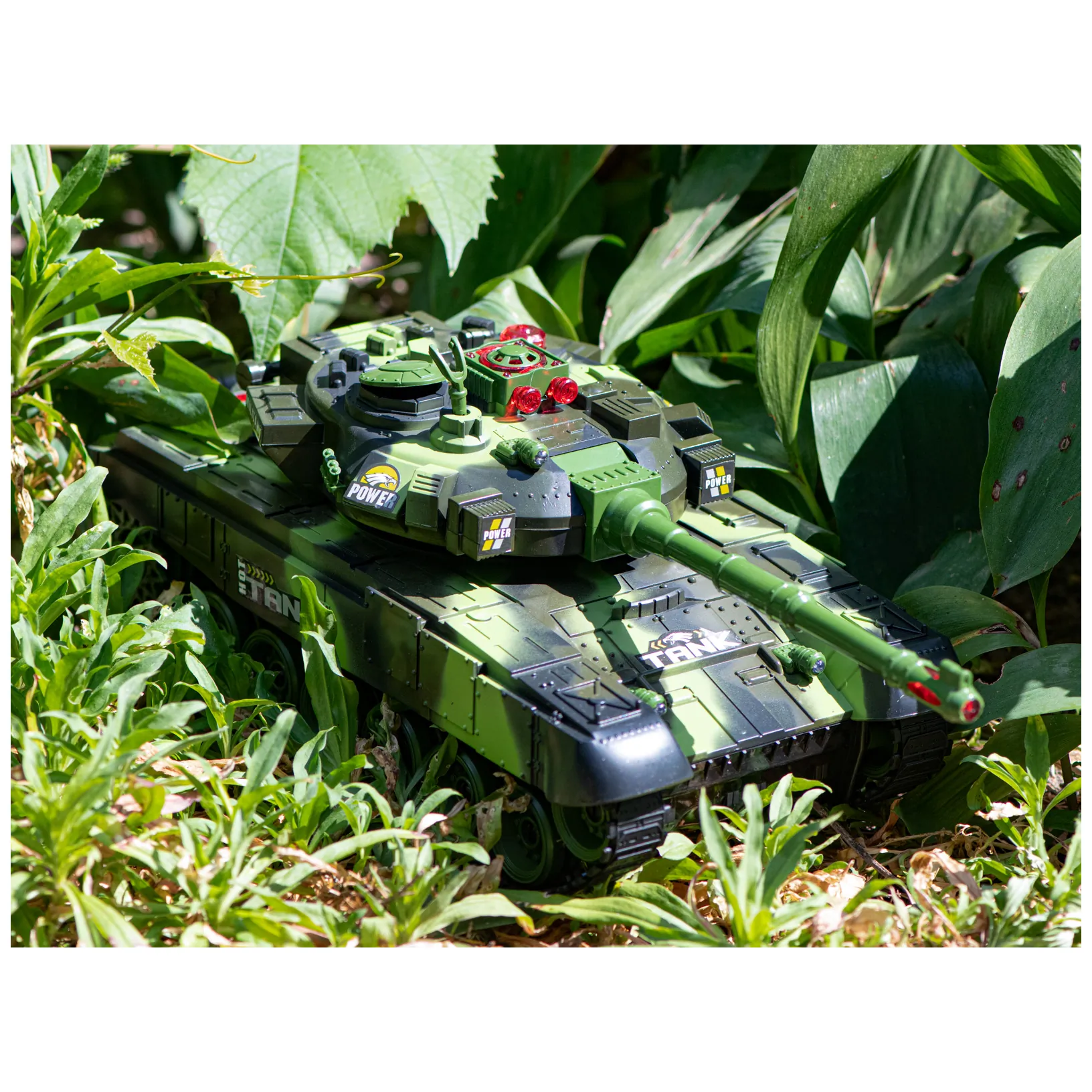 Czołg zdalnie sterowany na pilota RC War Tank 9993 2.4 GHz kamuflaż leśny