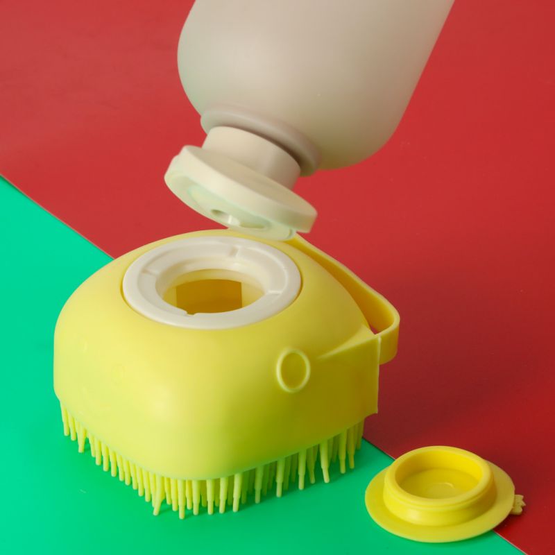 Szczotka silikonowa czyścik myjka do mycia psów kotów z dozownikiem żółta - obrazek 11
