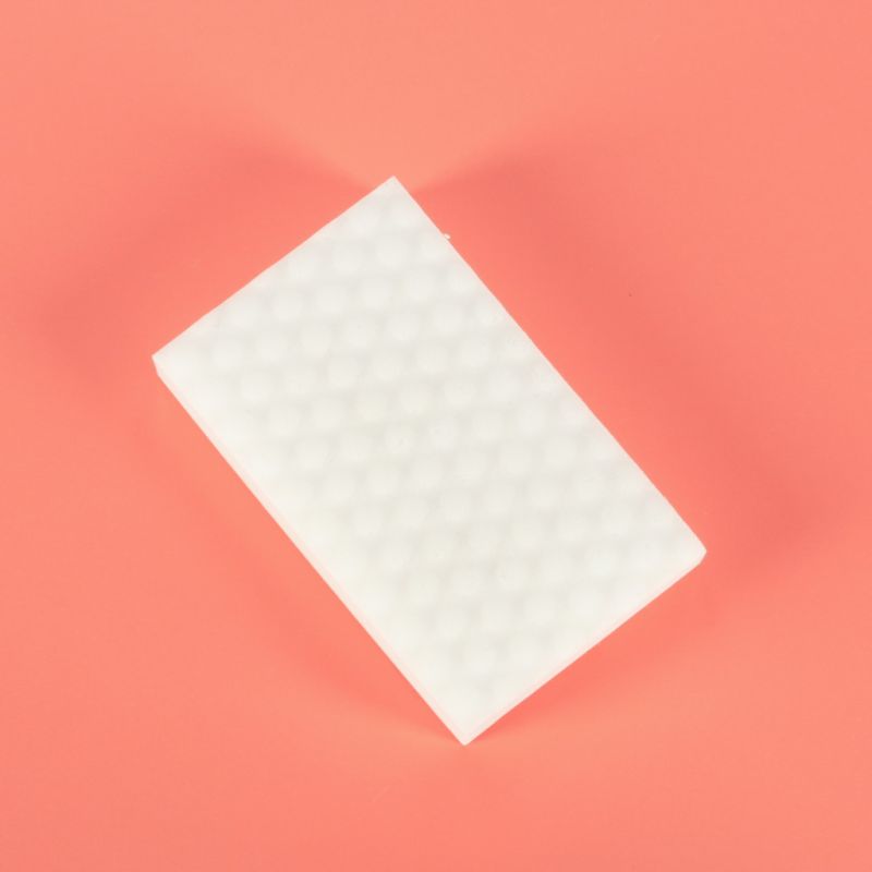 Magiczna gąbka z melaminy usuwa trudne plamy - obrazek 5