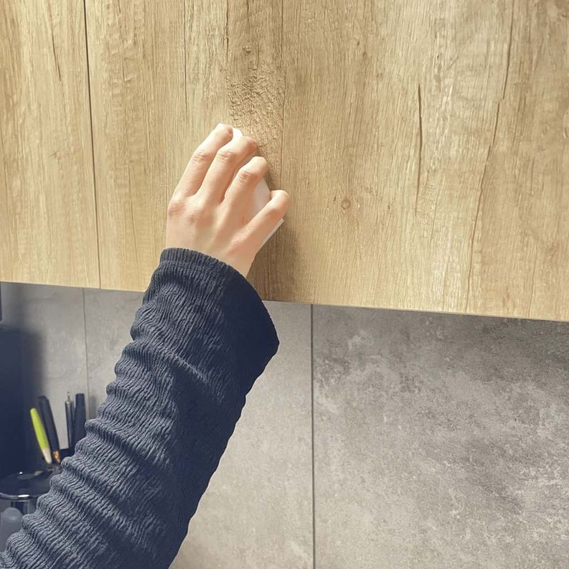 Magiczna gąbka z melaminy usuwa trudne plamy - obrazek 9