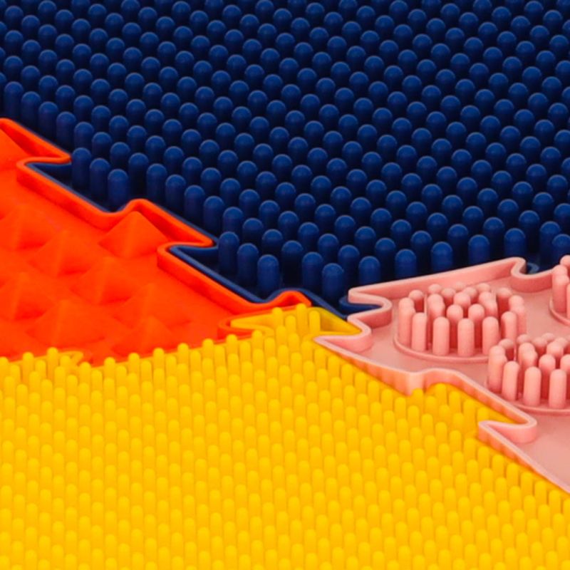 Mata sensoryczna puzzle montessori do masażu stóp 8 elementów kolorowe - obrazek 10
