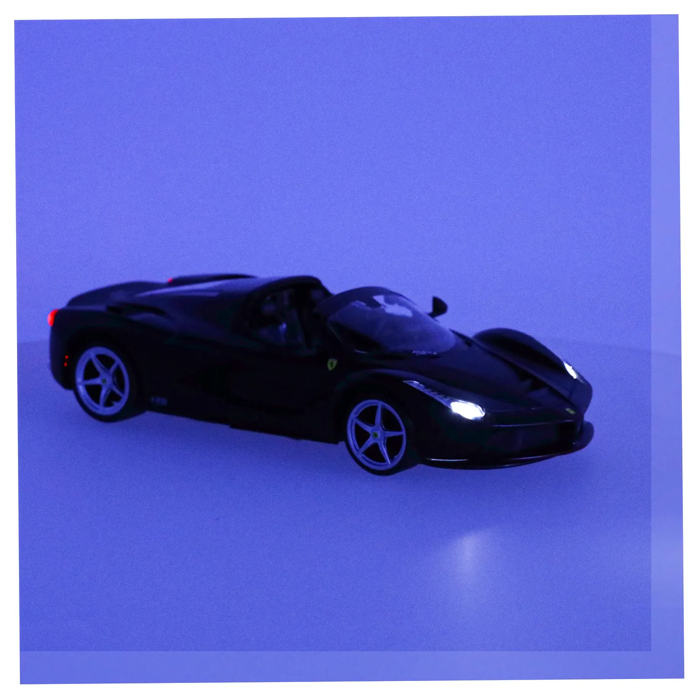 Samochód zdalnie sterowany Rastar 75800 Ferrari LaFerrari Aperta 1:14 czarny - obrazek 9