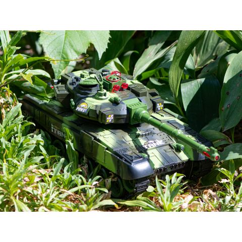Czołg zdalnie sterowany na pilota RC War Tank 9993 2.4 GHz kamuflaż leśny