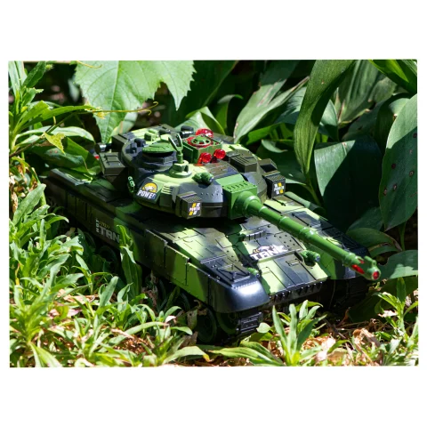 Czołg zdalnie sterowany na pilota RC War Tank 9993 2.4 GHz kamuflaż leśny